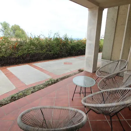 Apartment Flores Garden - Menada