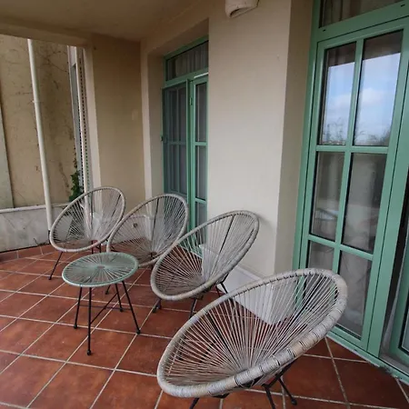 Apartment Flores Garden - Menada *