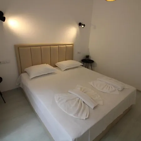 Flores Garden - Menada