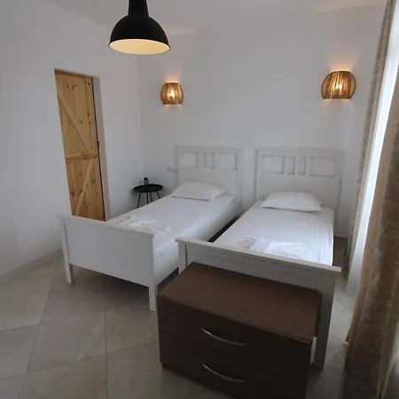 Apartman Flores Garden - Menada